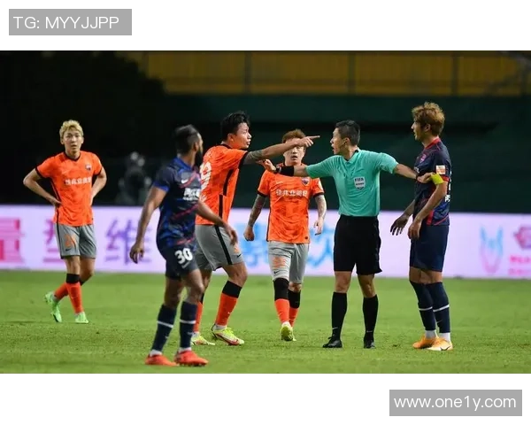 深圳足球队在锦标赛中的团队协作表现分析与评价 深圳足球队在锦标赛中的团队协作表现分析与评价