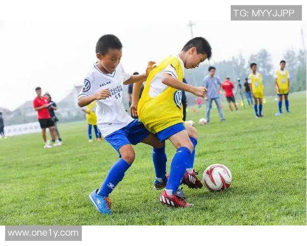 风翼足球：引领青少年足球新风潮，助力梦想与成长的旅程